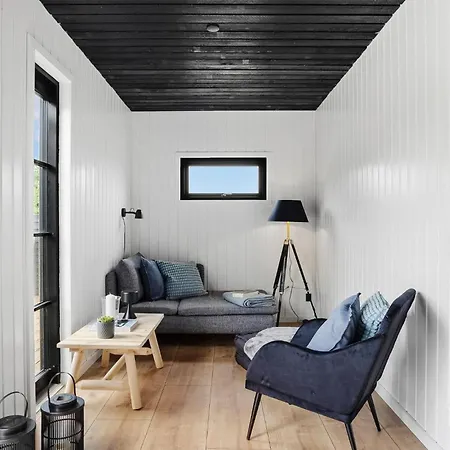 Amazing In With Jacuzzi - G11301