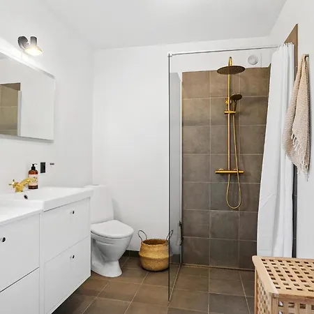 Amazing In With Jacuzzi - G11301 *